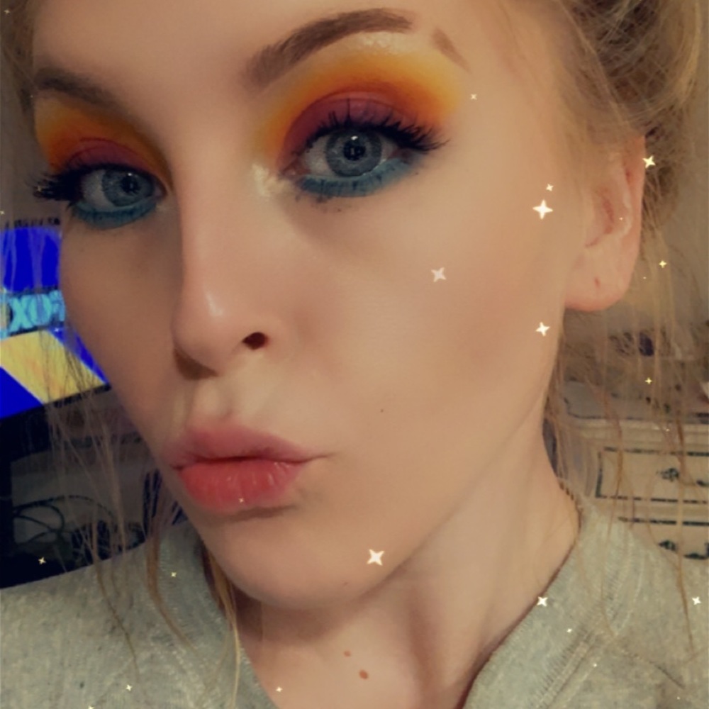 Meet your Posher, April